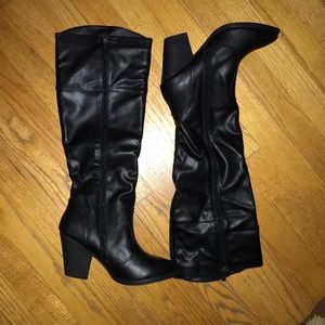 Heeled boots - mid calf